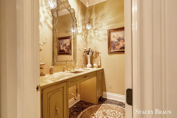 $2,750,000 | 7750 Silverthorne Drive Southeast, Ada, MI 49301