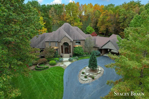 $2,750,000 | 7750 Silverthorne Drive Southeast, Ada, MI 49301