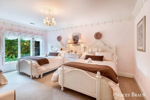 $2,750,000 | 7750 Silverthorne Drive Southeast, Ada, MI 49301