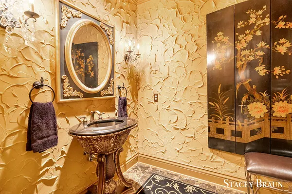 $2,750,000 | 7750 Silverthorne Drive Southeast, Ada, MI 49301