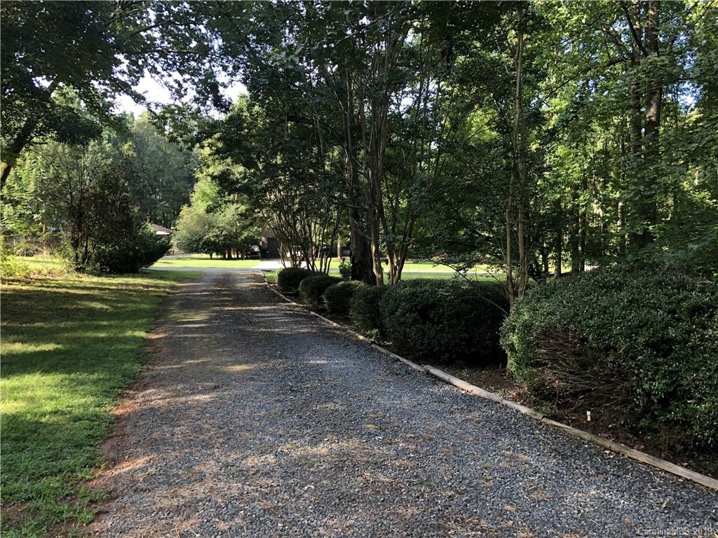 10029 Withers Road Charlotte, NC 28278 - Photo 2 of 35