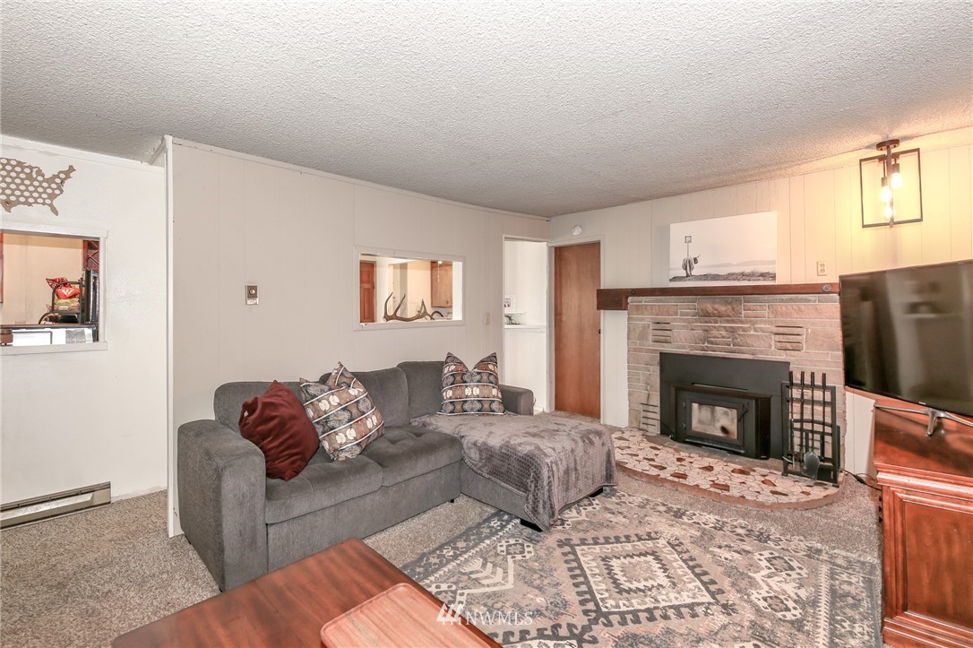 4714 Chrisella Road Northeast Edgewood, WA 98372 - Photo 14 of 22 Gallery Image 14