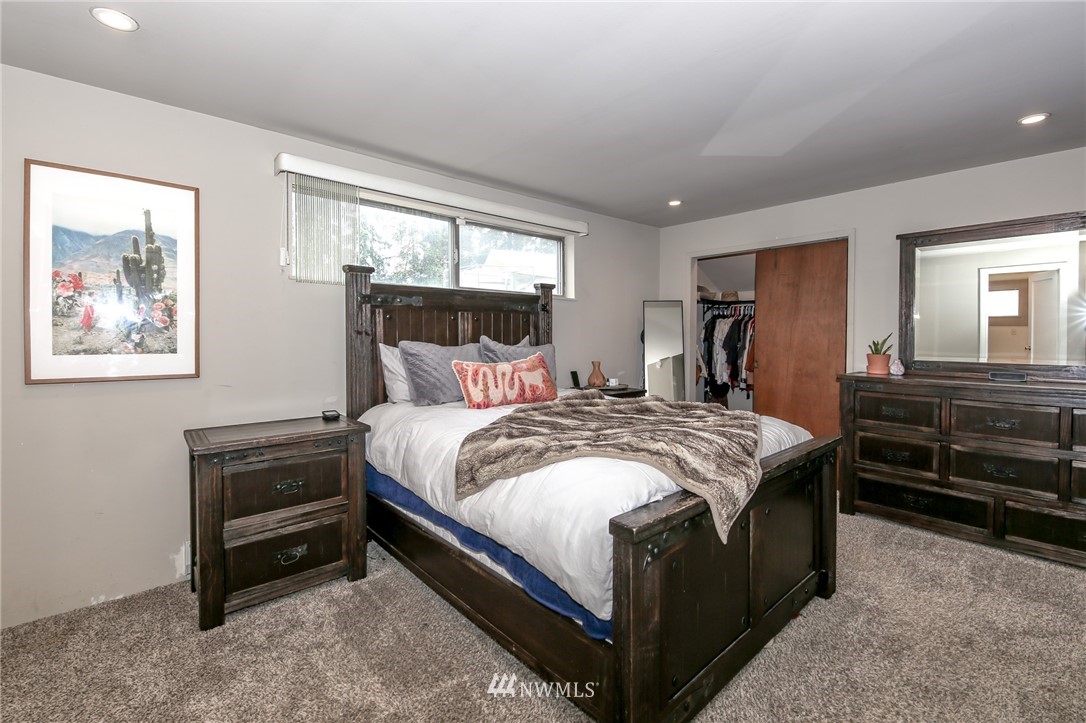 4714 Chrisella Road Northeast Edgewood, WA 98372 - Photo 18 of 22 Gallery Image 18