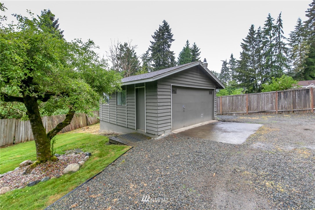 4714 Chrisella Road Northeast Edgewood, WA 98372 - Photo 8 of 22 Gallery Image 8