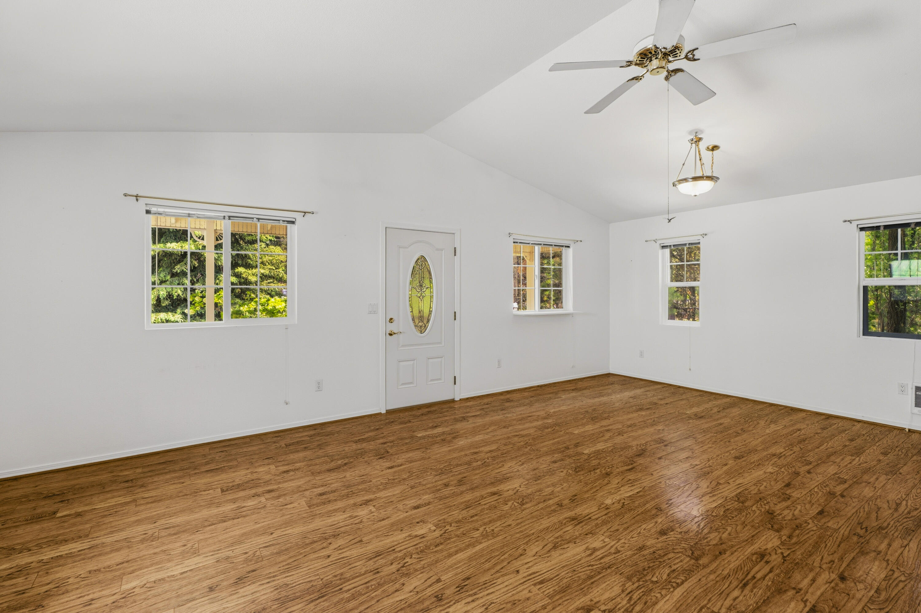 55885 Osprey Road Bend, OR 97707 - Photo 57 of 58 Open floorplan with room to stretch out.
