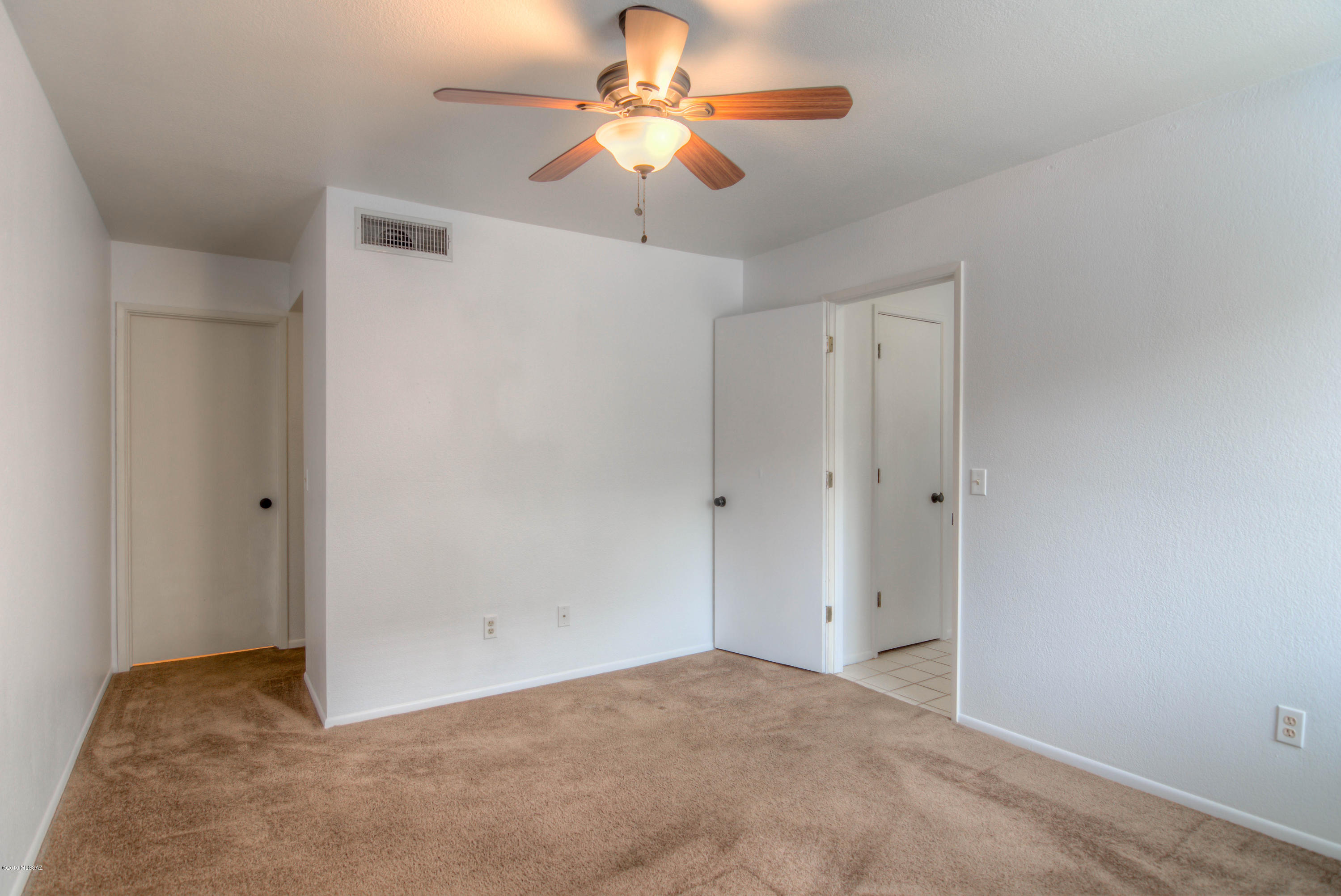 3690 North Country Club Road, Unit 1039 Tucson, AZ 85716 - Photo 6 of 30