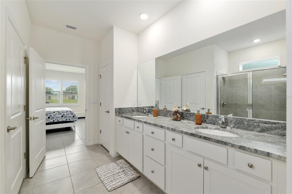 5246 Northwest 43rd Ln Road Ocala, FL 34482 - Photo 31 of 84