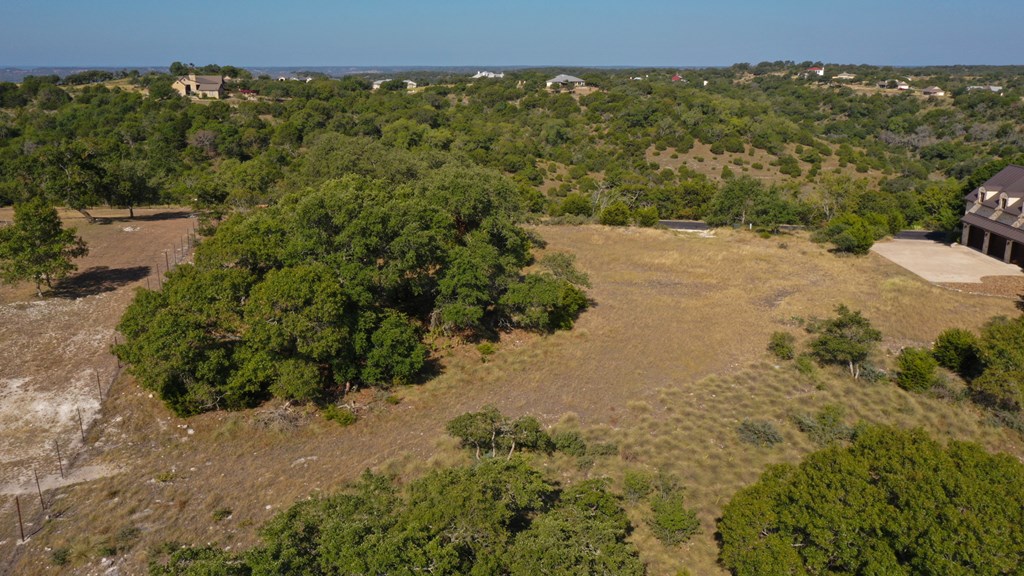 231 Majestic Ridge North, Unit 18 Comfort, TX 78013 - Photo 3 of 7