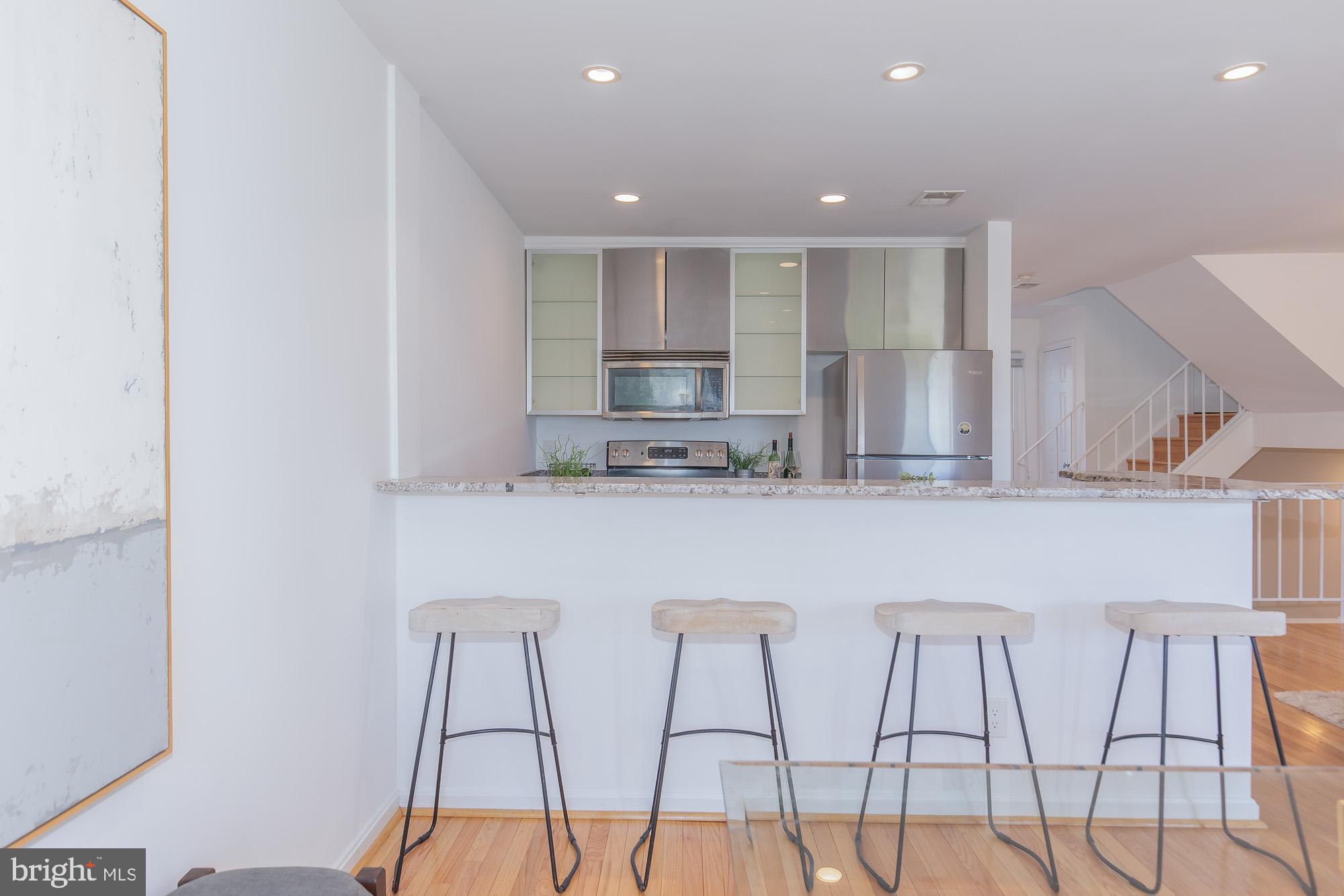 2103 North Rolfe Street, Unit B Arlington, VA 22209 - Photo 18 of 63