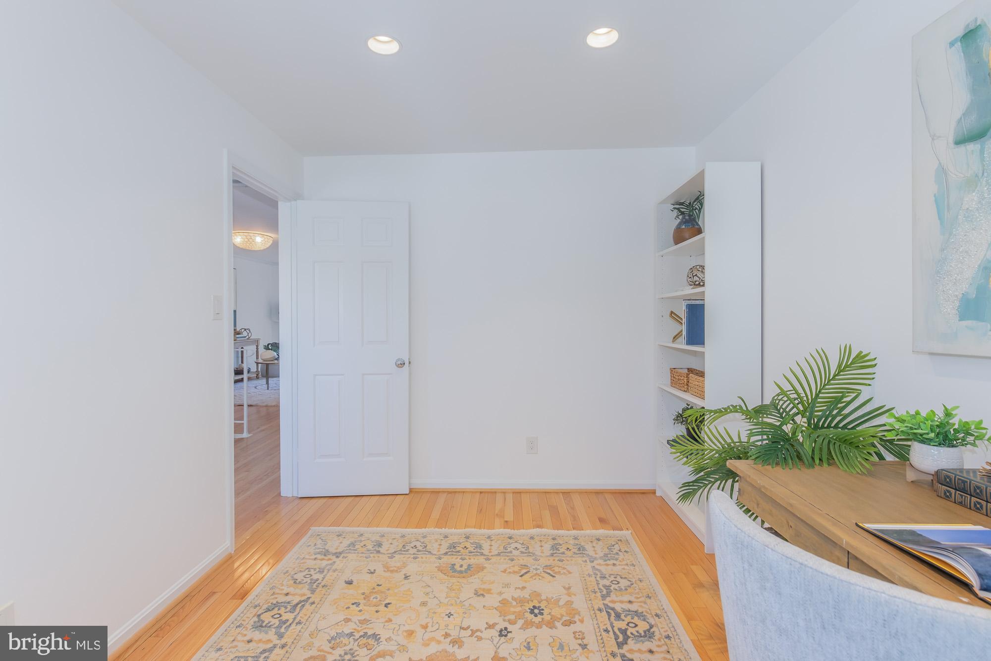 2103 North Rolfe Street, Unit B Arlington, VA 22209 - Photo 30 of 63