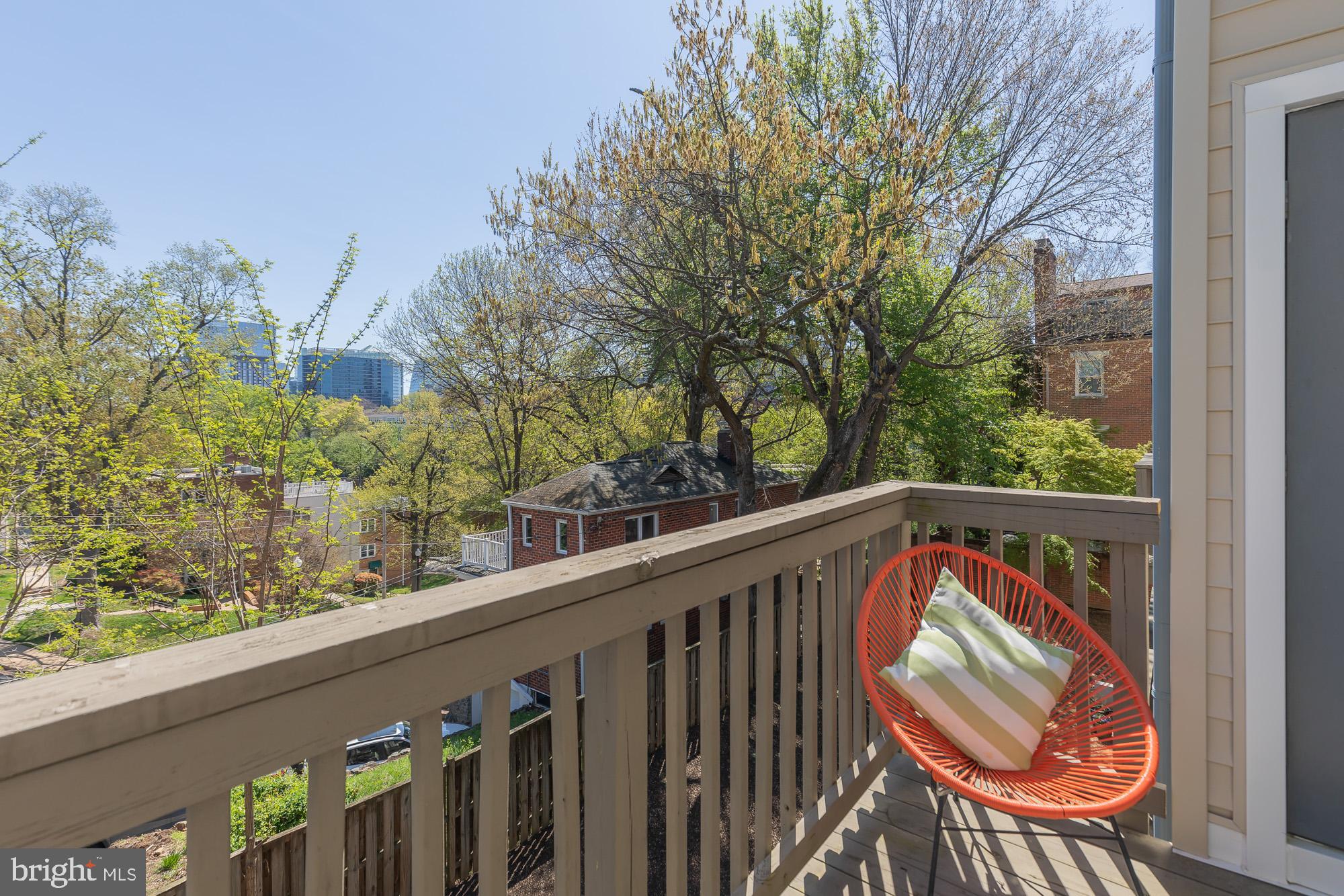 2103 North Rolfe Street, Unit B Arlington, VA 22209 - Photo 35 of 63