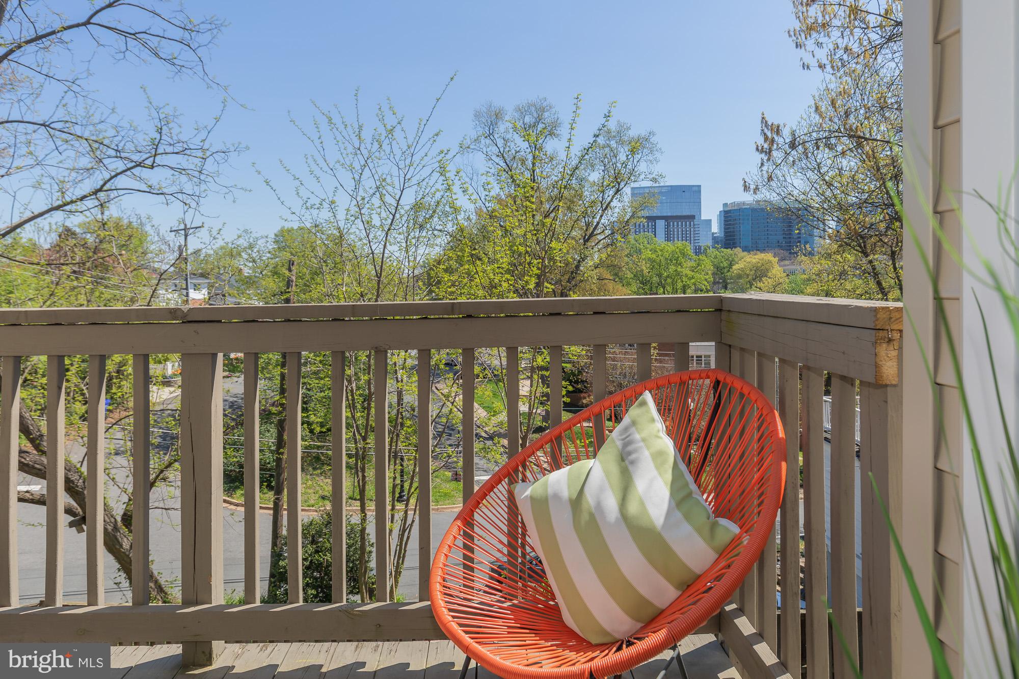 2103 North Rolfe Street, Unit B Arlington, VA 22209 - Photo 38 of 63