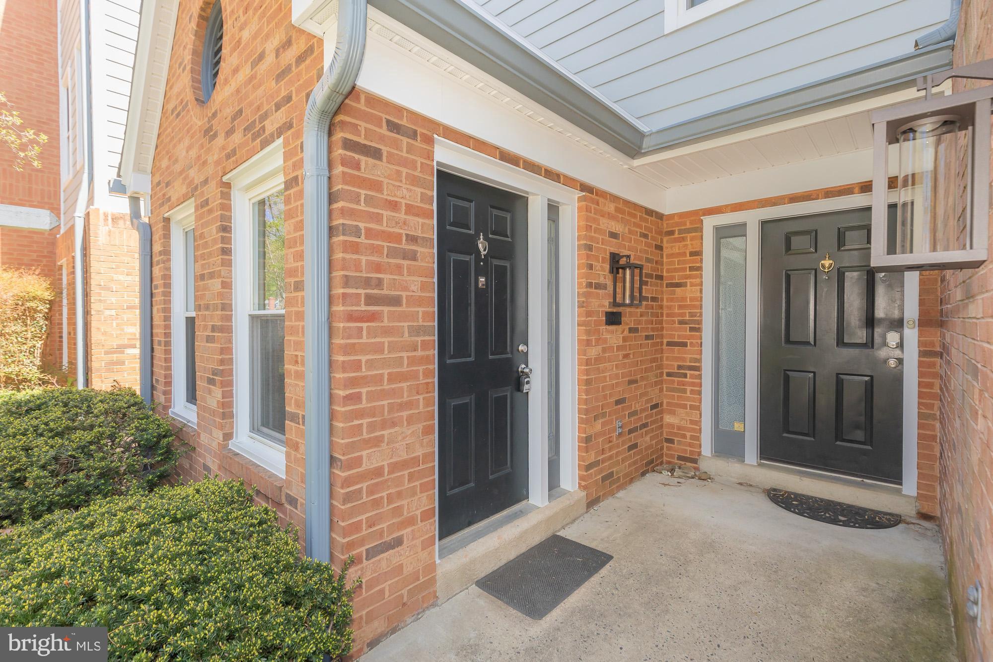 2103 North Rolfe Street, Unit B Arlington, VA 22209 - Photo 4 of 63