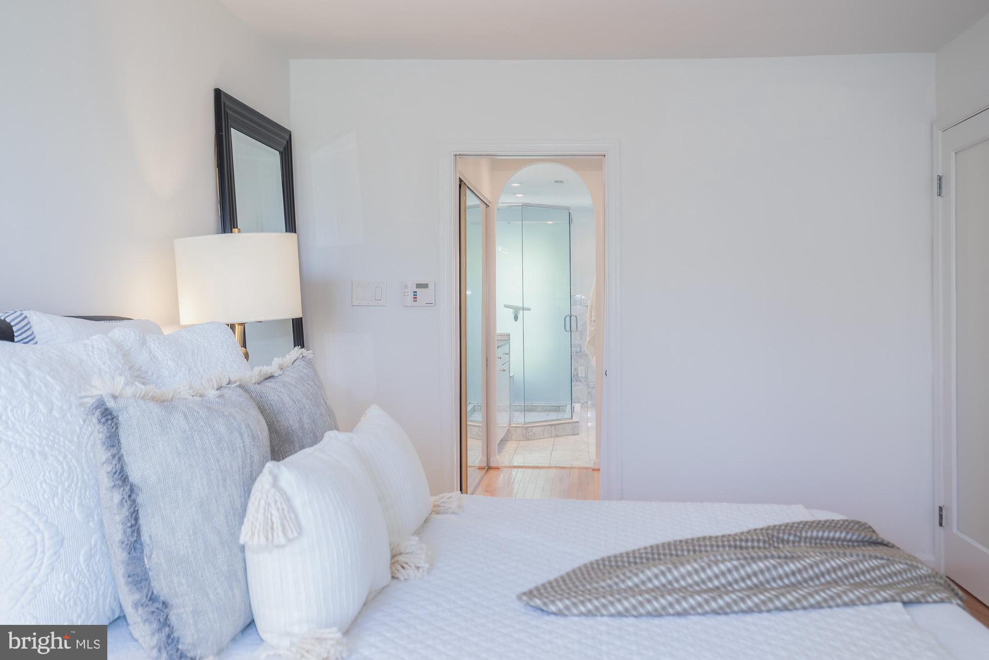 2103 North Rolfe Street, Unit B Arlington, VA 22209 - Photo 43 of 63