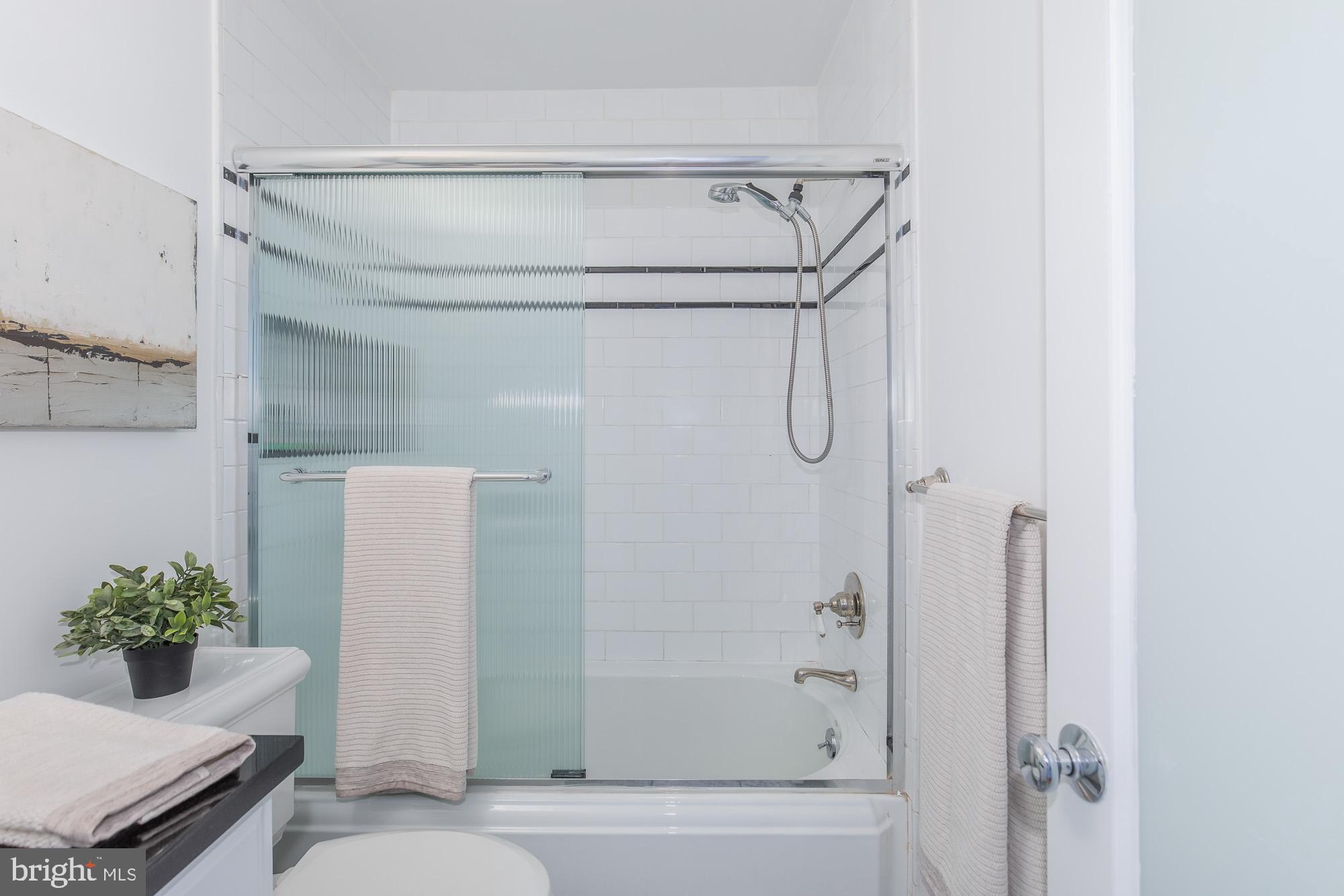 2103 North Rolfe Street, Unit B Arlington, VA 22209 - Photo 61 of 63