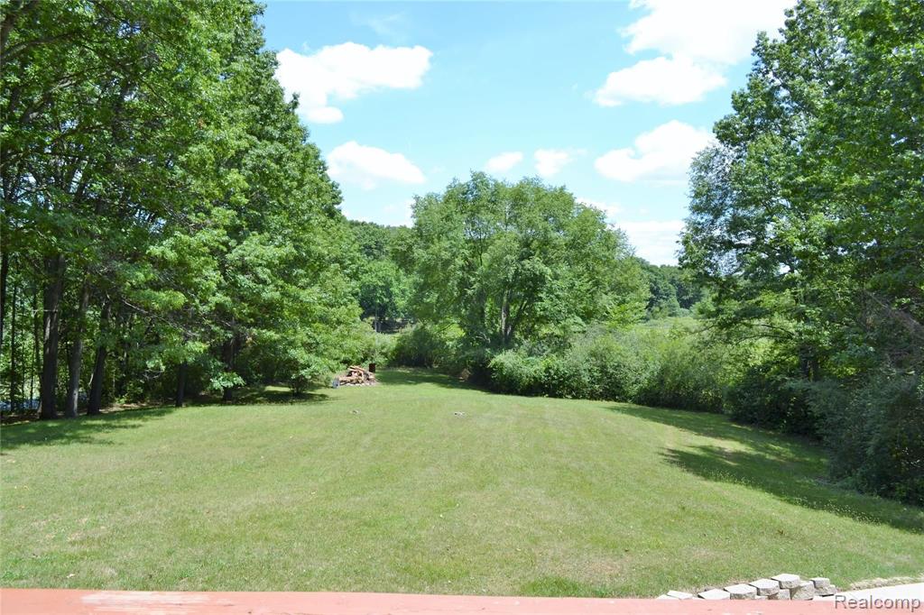 6556 Crooked Lake Road Brighton, MI 48116 - Photo 30 of 34