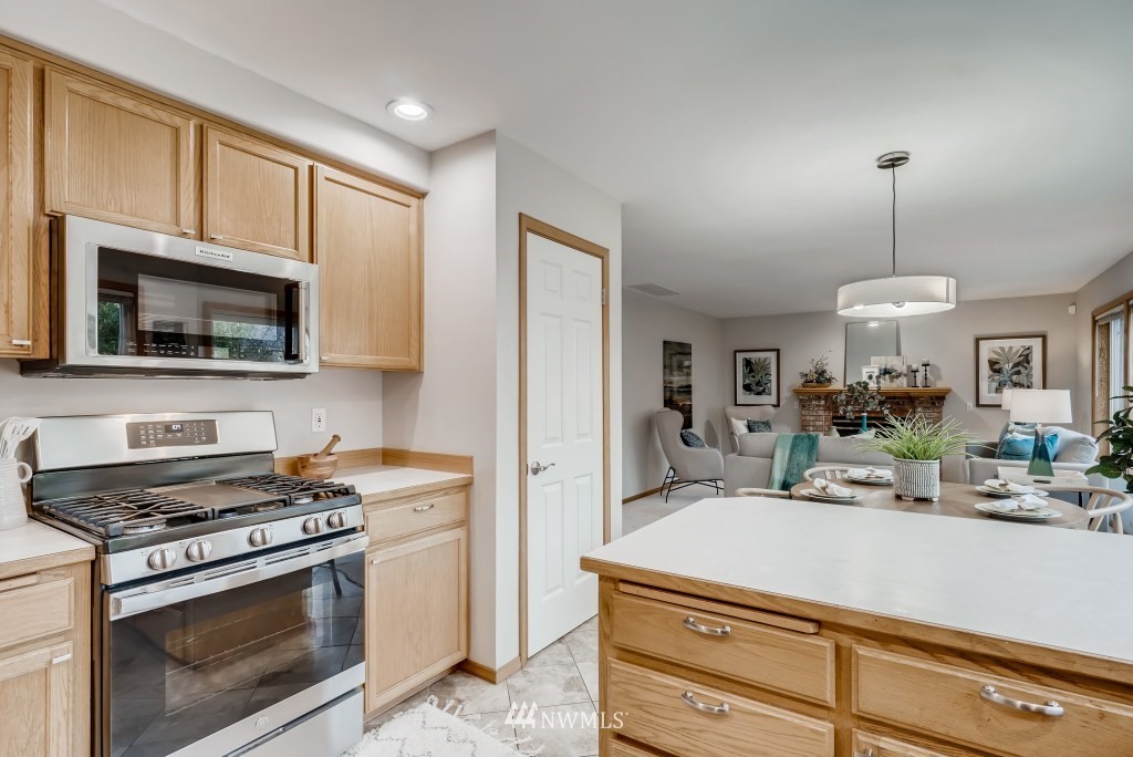 2930 199th Place Southeast Bothell, WA 98012 - Photo 8 of 26