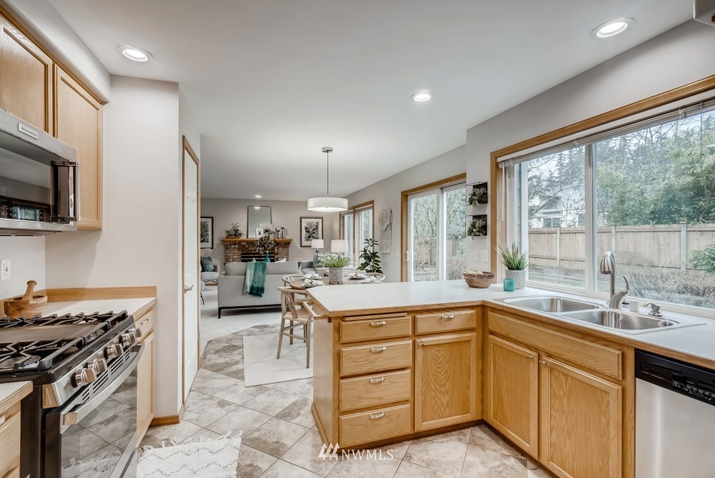 2930 199th Place Southeast Bothell, WA 98012 - Photo 9 of 26
