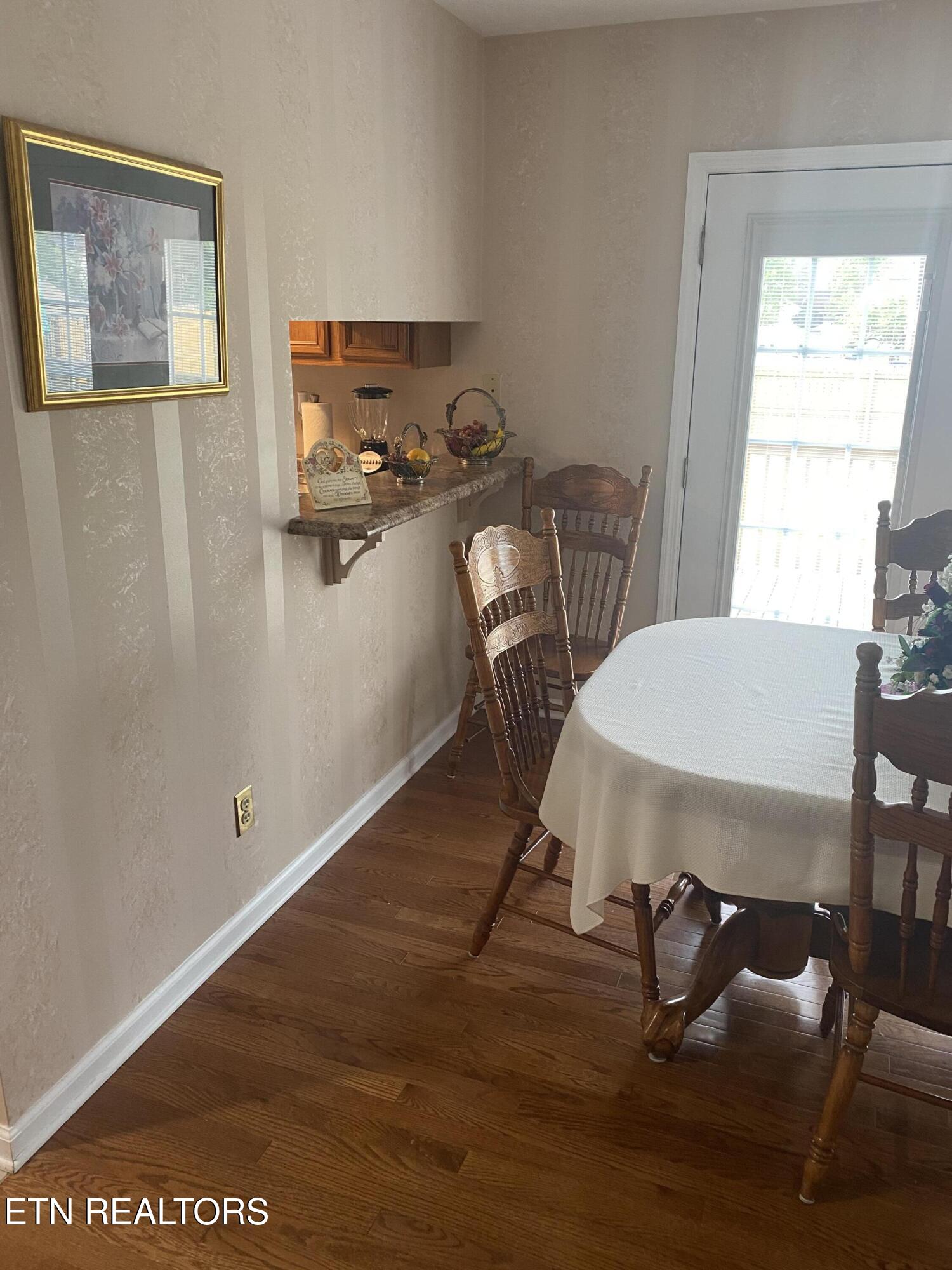 913 Doncaster Street Middlesboro, KY 40965 - Photo 8 of 19 IMG_5980