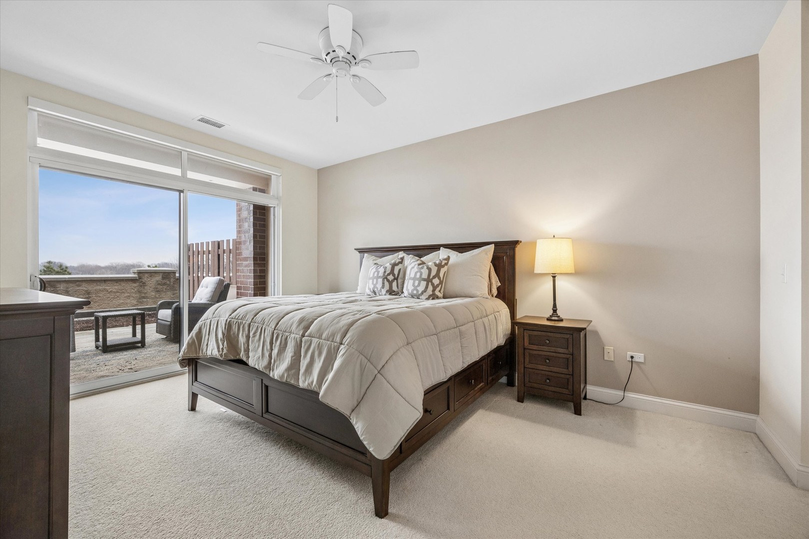 850 Village Center Drive, Unit 201 Burr Ridge, IL 60527 - Photo 6 of 16