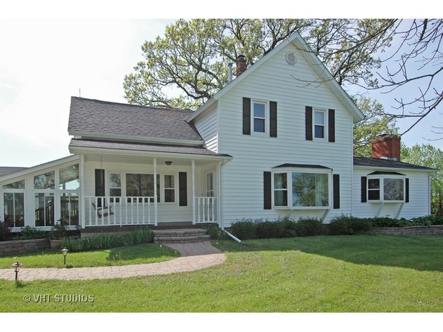 10-n008 Muirhead Road Elgin, IL 60124 - Photo 1 of 22