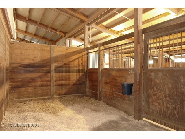 10-n008 Muirhead Road Elgin, IL 60124 - Photo 13 of 22