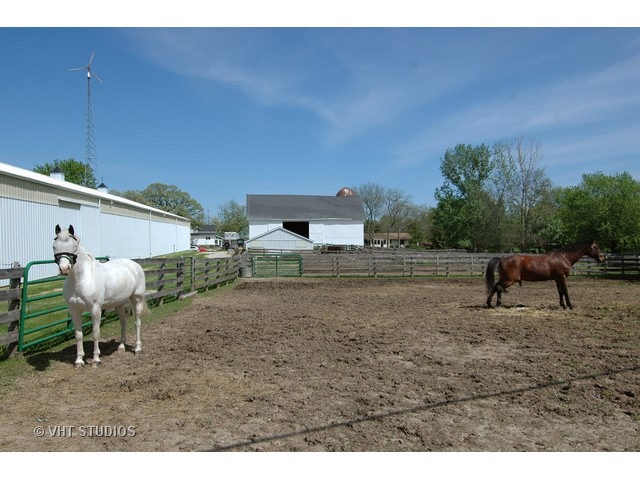 10-n008 Muirhead Road Elgin, IL 60124 - Photo 17 of 22