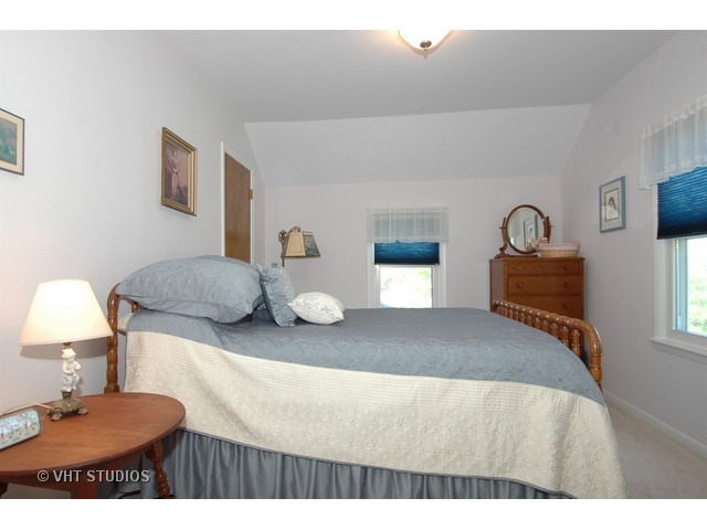 10-n008 Muirhead Road Elgin, IL 60124 - Photo 6 of 22