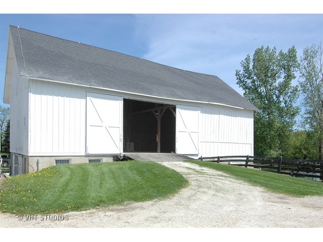 10-n008 Muirhead Road Elgin, IL 60124 - Photo 9 of 22