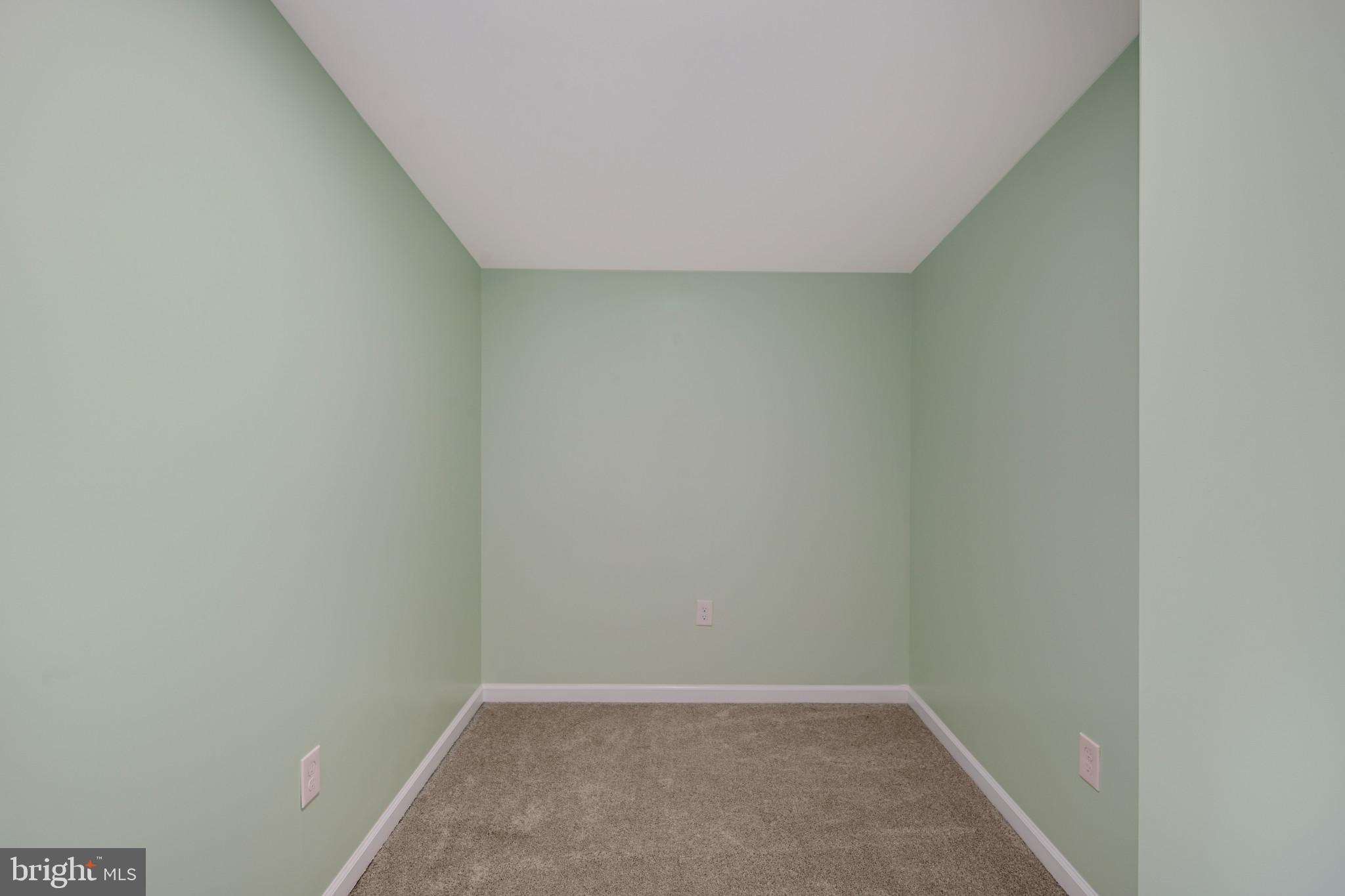 323 Wye Road Essex, MD 21221 - Photo 19 of 35