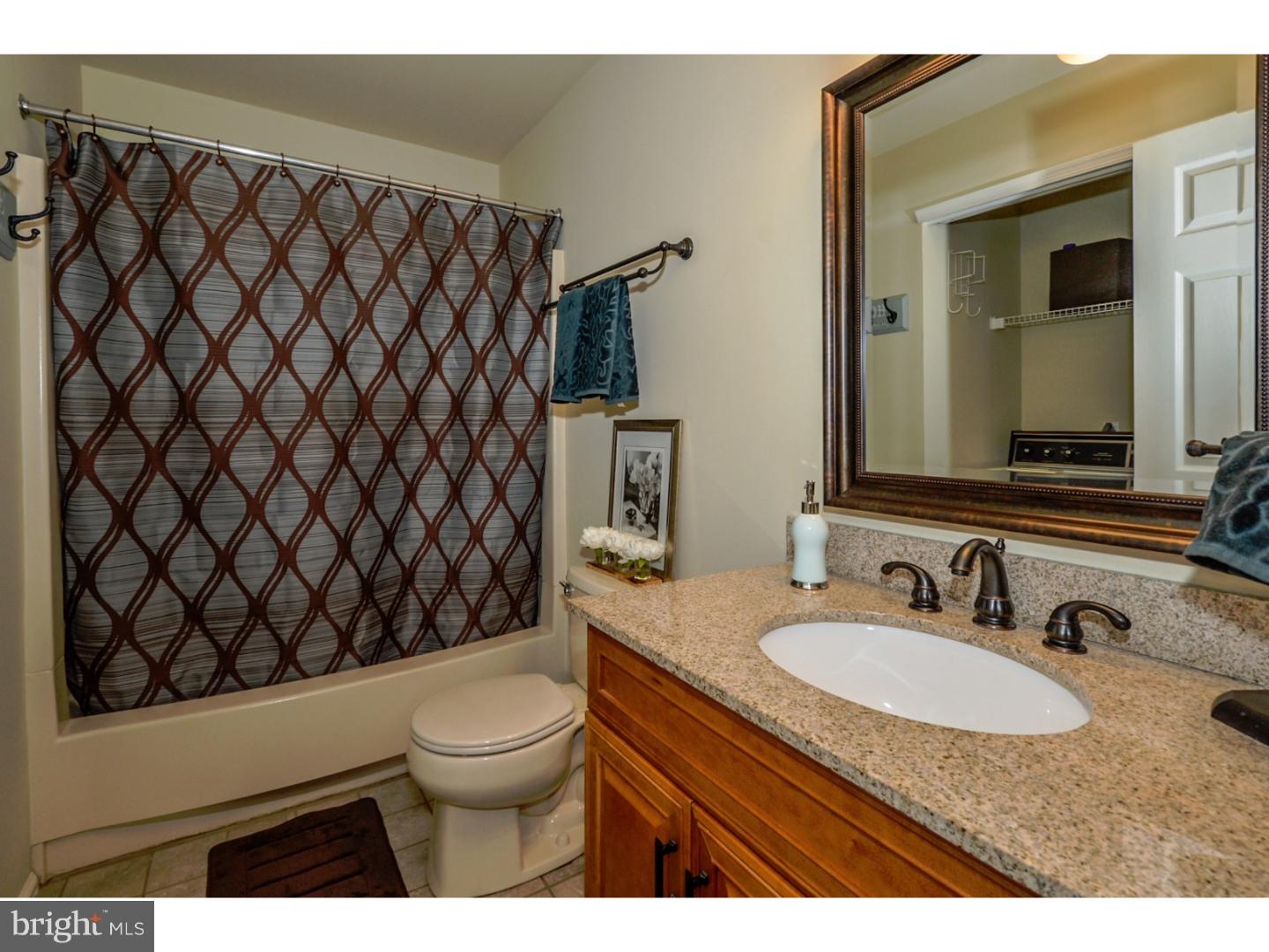 33 Country Road Perkasie, PA 18944 - Photo 21 of 25 Bathroom