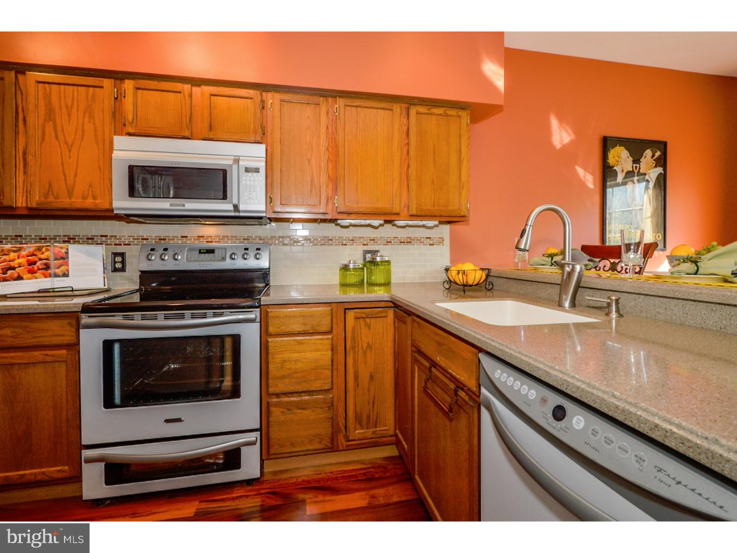 33 Country Road Perkasie, PA 18944 - Photo 9 of 25 Kitchen