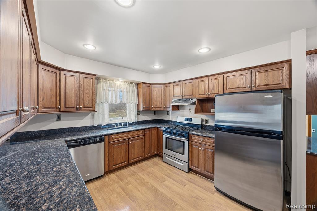 21650 Telegraph Road Flat Rock, MI 48134 - Photo 16 of 70