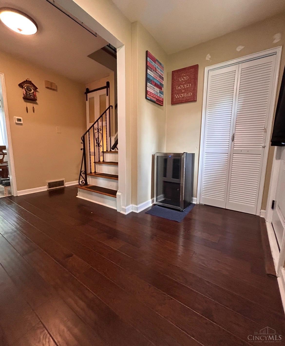 4755 Winton Road Cincinnati, OH 45232 - Photo 8 of 39 Gallery Image 8