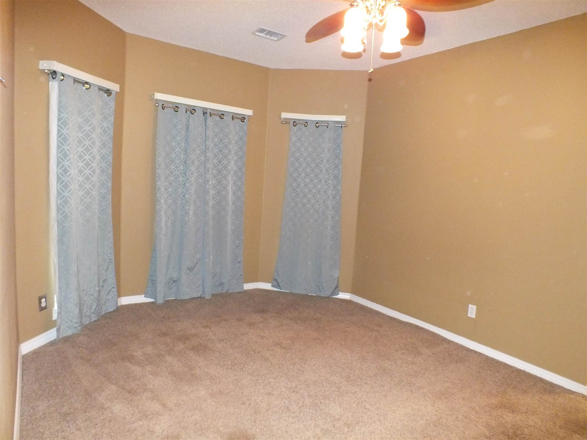 341 Ridgewood Drive Daphne, AL 36526 - Photo 5 of 7 Master Bedroom