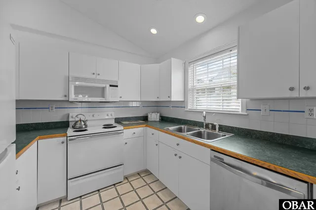 $695,000 | 115 East Crocker Road, Nags Head, NC 27959