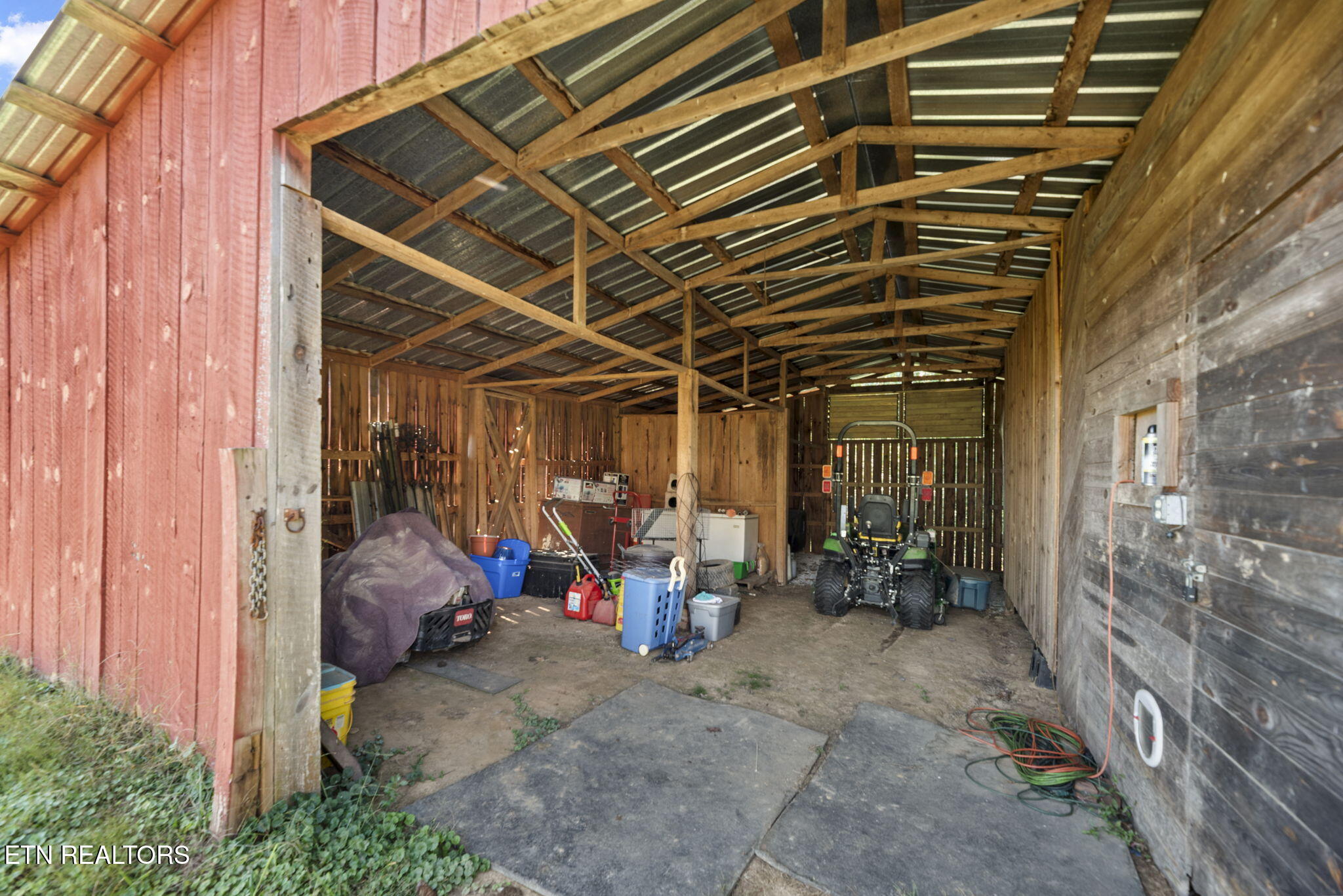 103 Duncan-Woods Road Oliver Springs, TN 37840 - Photo 27 of 39 27-web-or-mls-DncnWds103 (84)