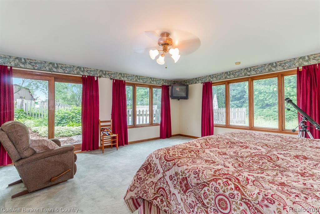 7684 Pinckney Road Pinckney, MI 48169 - Photo 19 of 26