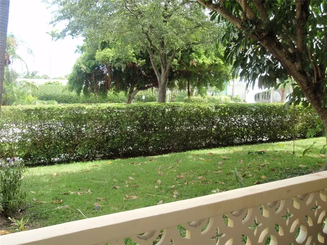 $1,450 | 2005 Sans Souci Boulevard, Unit 104, North Miami, FL 33181