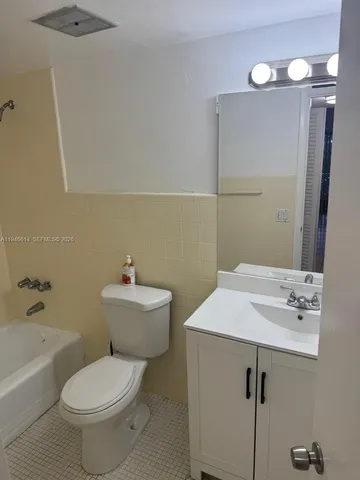 $1,450 | 2005 Sans Souci Boulevard, Unit 104, North Miami, FL 33181
