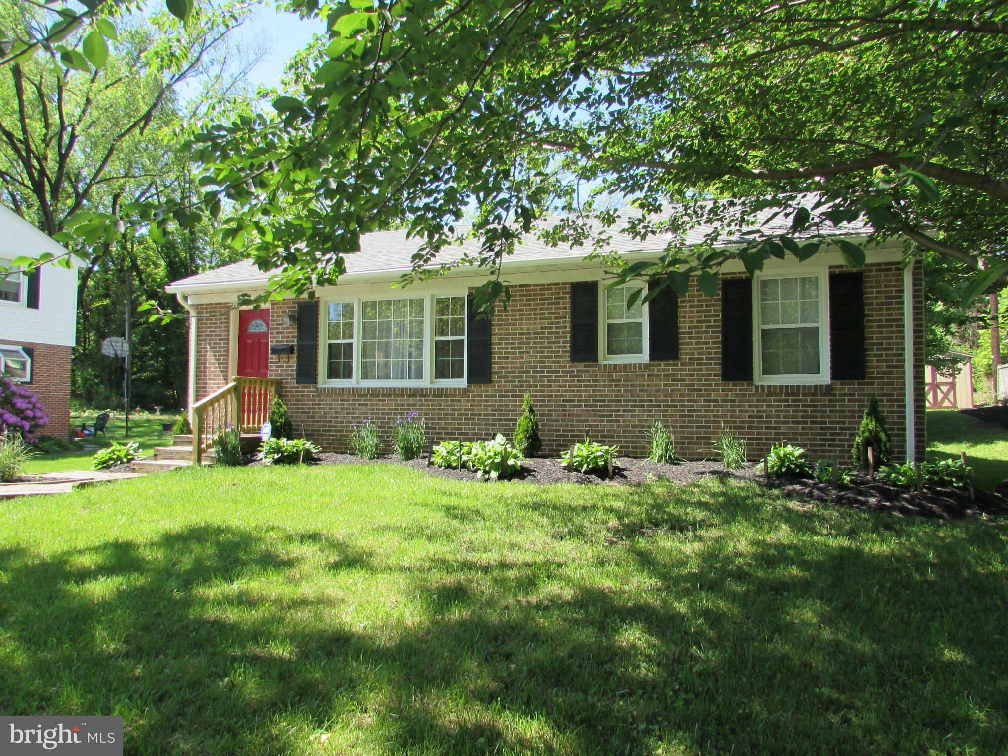 404 Nottingham Road Baltimore, MD 21229 - Photo 1 of 23 Exterior (Front)