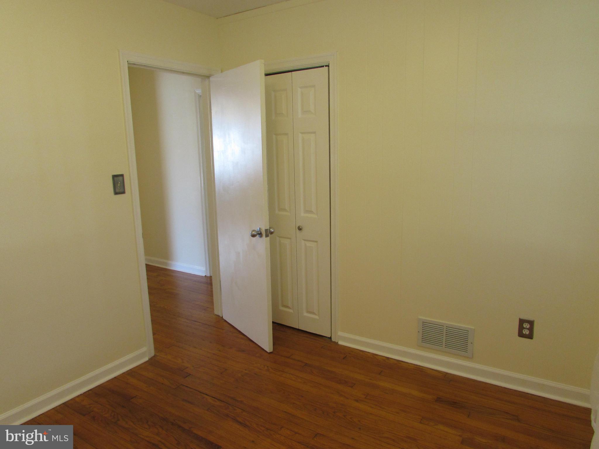 404 Nottingham Road Baltimore, MD 21229 - Photo 10 of 23 Bedroom