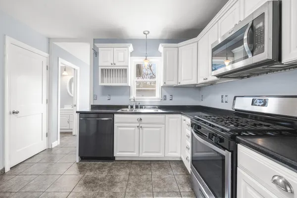 $265,000 | 1258 5th Street East, St. Paul, MN 55106