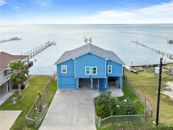 $895,000 | 614 Copano Ridge Road, Rockport, TX 78382