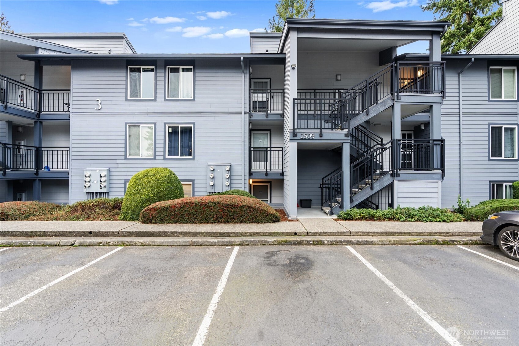 2509 Northeast 4th Street, Unit 316 Renton, WA 98056 - Photo 1 of 27