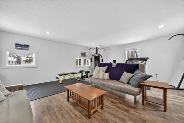 $189,900 | 560 Paris Avenue, Lansing, MI 48910