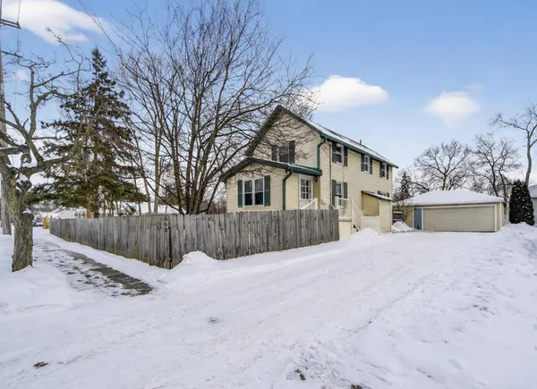 $189,900 | 560 Paris Avenue, Lansing, MI 48910