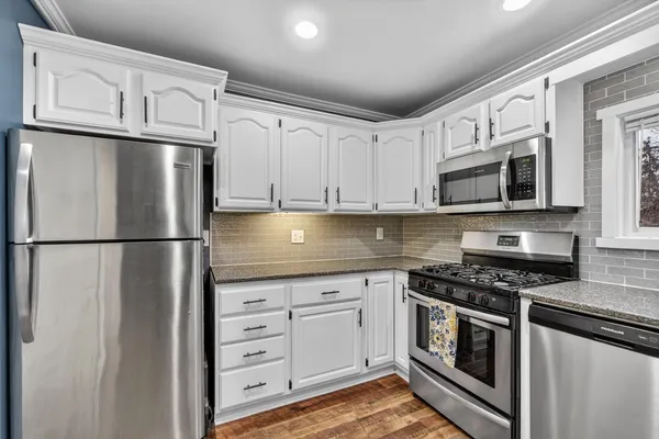 $189,900 | 560 Paris Avenue, Lansing, MI 48910