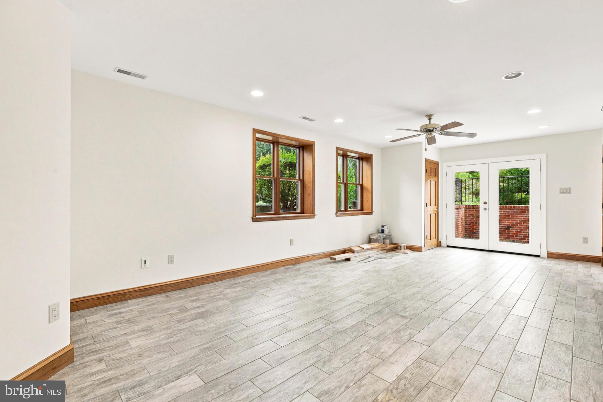 318 Duxbury Road Silver Spring, MD 20905 - Photo 44 of 58 Gallery Image 44