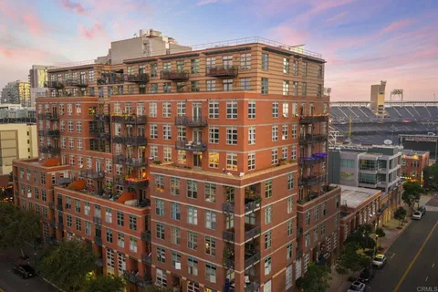 $1,295,000 | 877 Island Avenue, Unit 701, San Diego, CA 92101